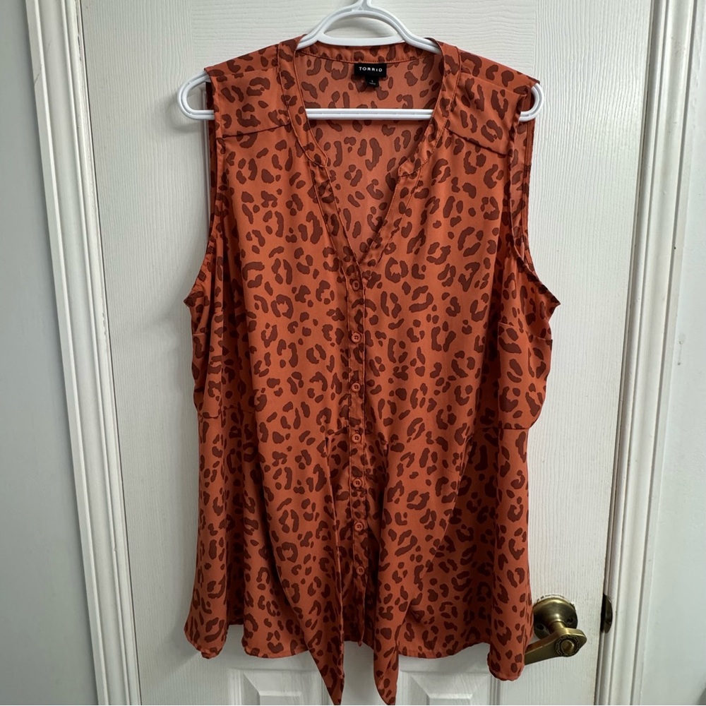 Torrid Rust Leopard Print Peplum Blouse Plus Size 1 Button Front Tie Sleeveless